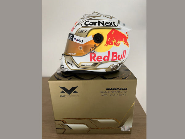 Max Verstappen 2022 / Official Products 1/2 Helmet