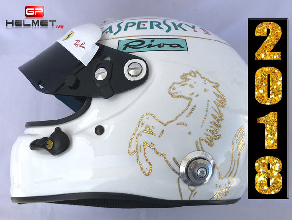 Sebastian Vettel 2018 ll Replica Helmet / Ferrari F1